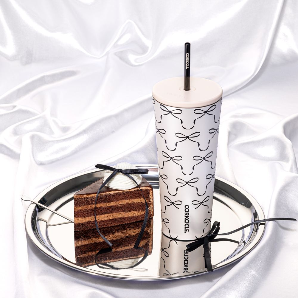 cold-cup-t6 2a98a7269432--2224PBBC-lifestyle.png